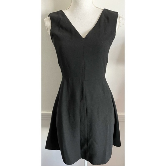 Vince • Solid Black V Neck Fit Flare Pockets Mini Dress - Picture 2 of 7